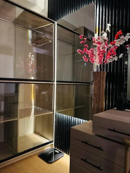 Modern Solace - The Florence 1Br Manila 0*,